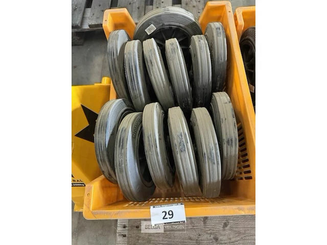 1 bak met wielen ø 25cm ± 13 stuks - afbeelding 1 van  3
