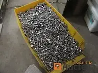 1 bak van bolts 8mmx 20mm - afbeelding 1 van  4