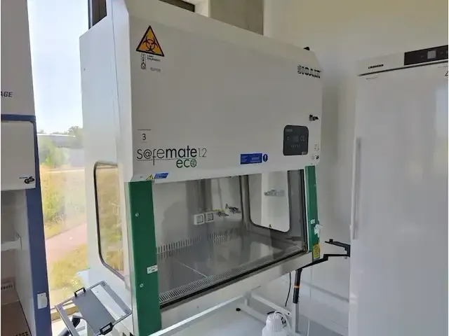 1 biologische veiligheidscabine bioair safemate 1.2 eco np:€ 7500 - afbeelding 1 van  9