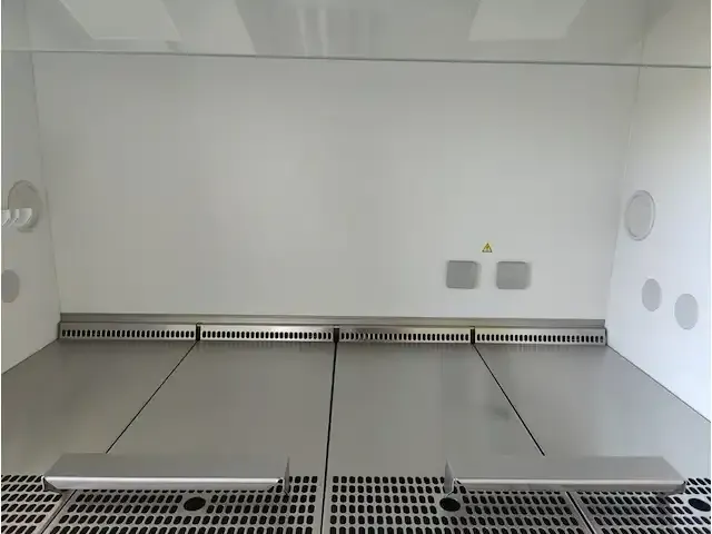 1 biologische veiligheidscabines thermo scientific msc-advantage 1.2 np:€ 8800 - afbeelding 6 van  9
