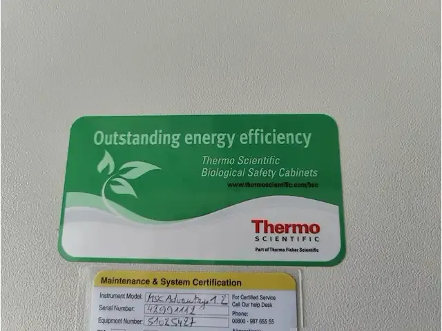 1 biologische veiligheidscabines thermo scientific msc-advantage 1.2 np:€ 8800 - afbeelding 8 van  9