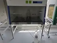 1 biologische veiligheidscabines thermo scientific msc-advantage 1.2 np:€ 8800 - afbeelding 3 van  7