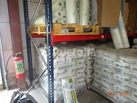 1 blauwe en rode paletplank. afmeting: breedte 110/lengte 10m/hoogte 3m50 - afbeelding 2 van  2