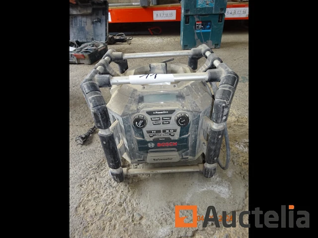 1 bosch bouwplaats radio met twee stopcontacten - afbeelding 1 van  5