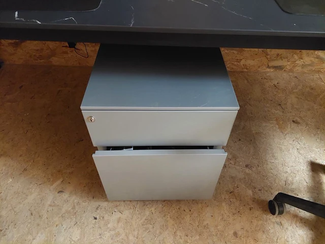 1 (bureau) tafel - afbeelding 4 van  6