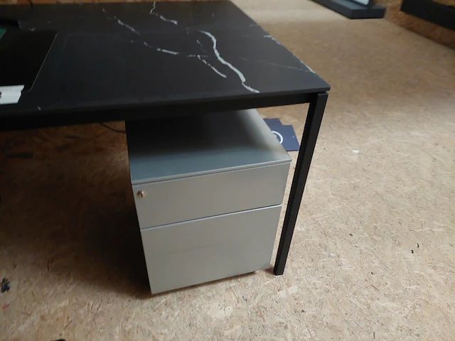 1 (bureau) tafel - afbeelding 5 van  6