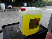 1 bus 20l bmf reiniger wurtt - afbeelding 1 van  1