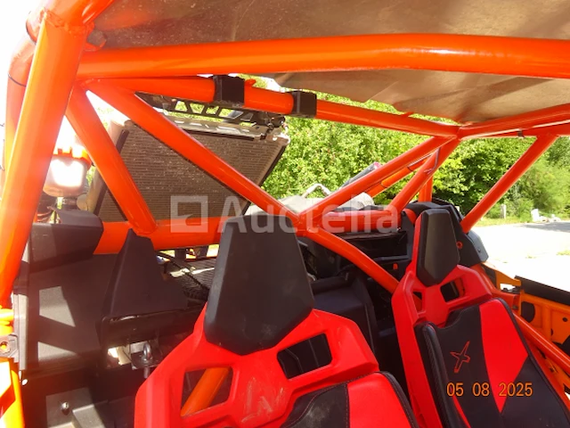 1 can am buggy, type maverick xfc turbo, draaiende motor - afbeelding 17 van  24