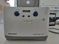 1 centrifuge eppendorf 5702 np: € 4500 - afbeelding 2 van  8