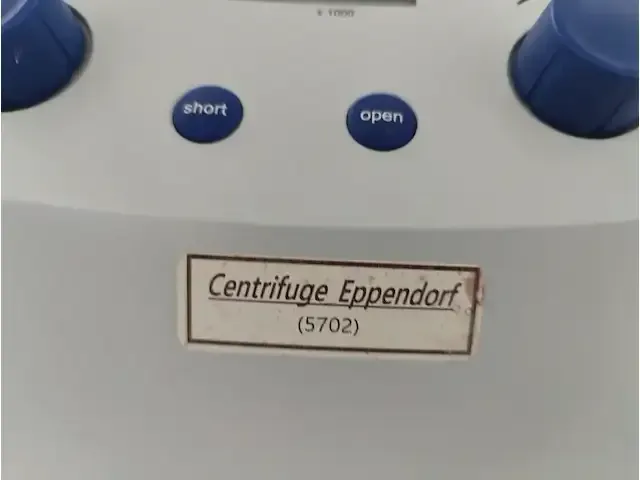 1 centrifuge eppendorf 5702 np: € 4500 - afbeelding 5 van  8
