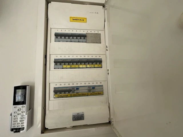 1 container voor polyvalent gebruik - afbeelding 20 van  21