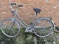 1 damesfiets batavus flying dutchman - afbeelding 2 van  2