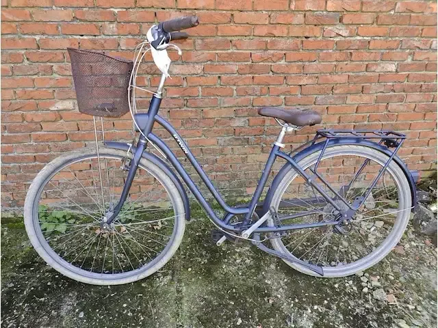 1 damesfiets btwin - afbeelding 2 van  3