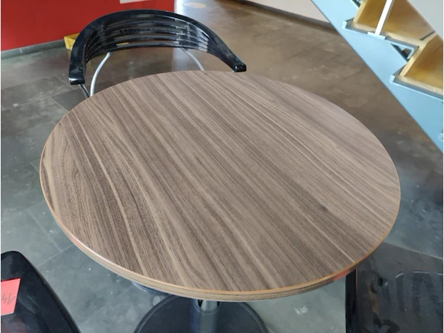 1 design hoge tafel met 3 bijhorende barstoelen origlia aria - afbeelding 4 van  5