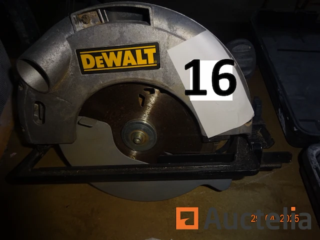 1 dewalt dw62 cirkelzaag - afbeelding 1 van  5
