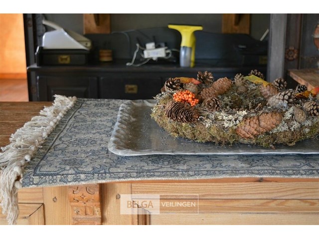 1 dienblad + tafellaken 1,25op70 +1 deco krans 45 - afbeelding 2 van  4