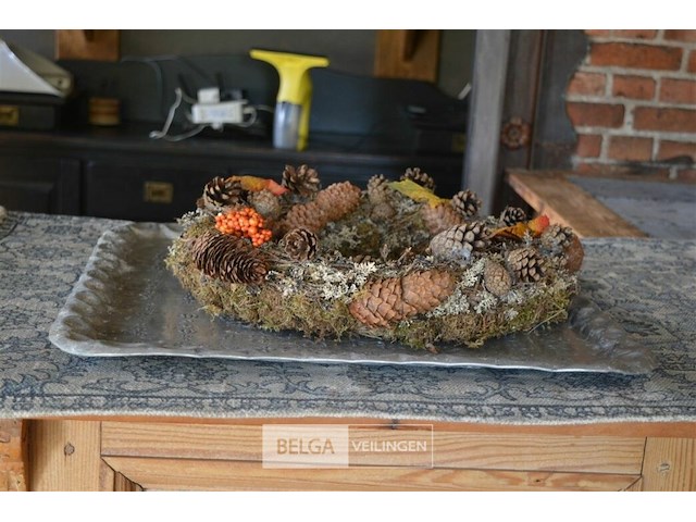 1 dienblad + tafellaken 1,25op70 +1 deco krans 45 - afbeelding 3 van  4