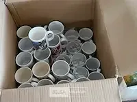1 doos koffiemokken met tekening - afbeelding 1 van  2