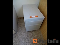1 doos op wielen voor kantoor