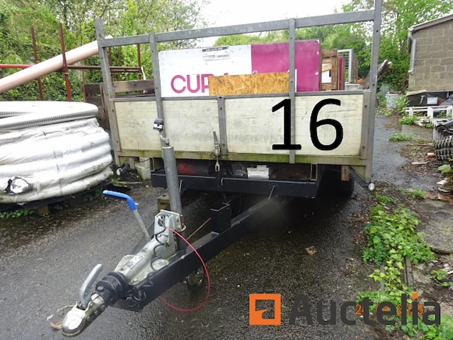 1 dubbelassige aanhangwagen, kantelbaar, elektromotor, 4-zijdig opklapbaar, chassis 194557001, afm. lengte 3m65/breedte 2m/zijhoogte 40cm/dissel lengte 1m60, geregistreerd qak 967. aanhanger verkocht met zijn inhoud inclusief drie houten bakken - afbeelding 2 van  7