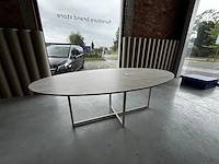 1 eettafel ovaal - afbeelding 1 van  4