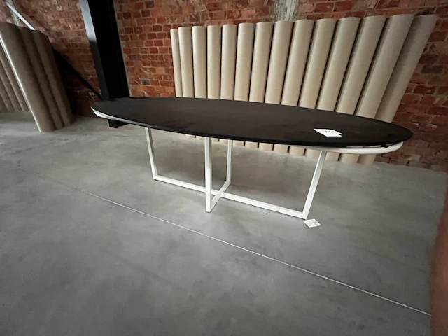 1 eettafel ovaal - afbeelding 1 van  4