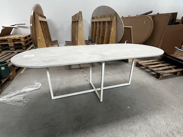 1 eettafel ovaal - afbeelding 1 van  3