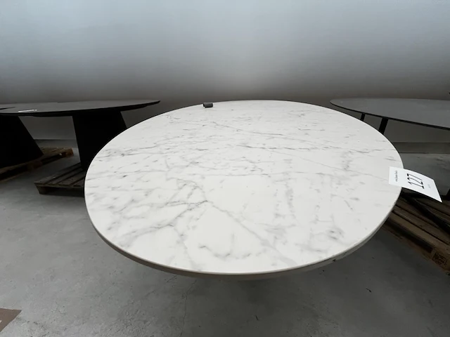 1 eettafel ovaal - afbeelding 3 van  3
