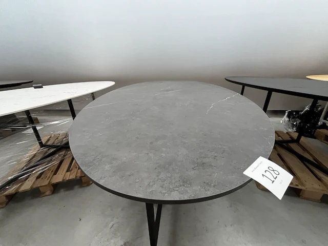1 eettafel ovaal - afbeelding 3 van  3