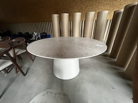 1 eettafel rond - afbeelding 1 van  3