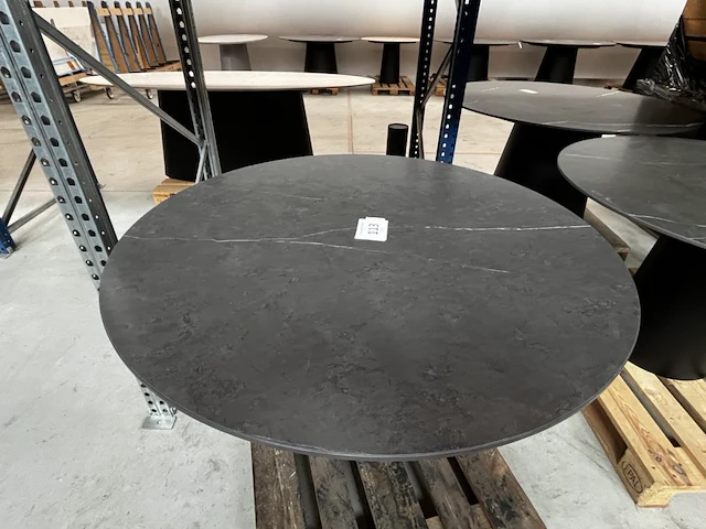 1 eettafel rond - afbeelding 3 van  3