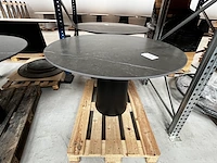 1 eettafel rond - afbeelding 1 van  3