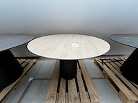 1 eettafel rond - afbeelding 1 van  3