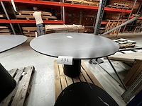 1 eettafel rond - afbeelding 1 van  3