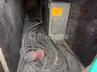 1 elektriciteitskast met kabels - afbeelding 1 van  3