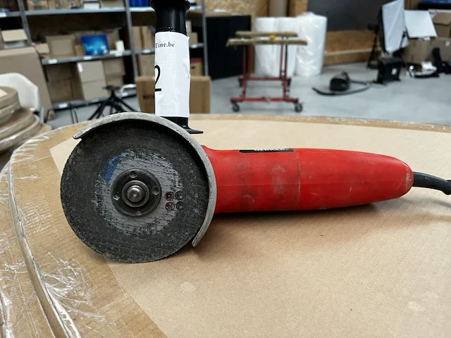 1 elektrische haakse slijper black&decker kg75 - afbeelding 3 van  3