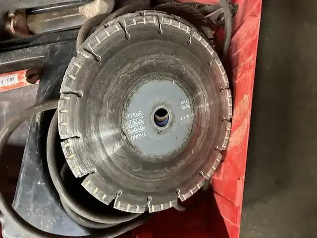 1 elektrische haakse slijper hilti dc 230-s - afbeelding 5 van  7