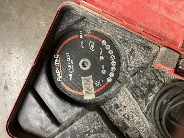 1 elektrische haakse slijper hilti dc 230-s - afbeelding 2 van  9