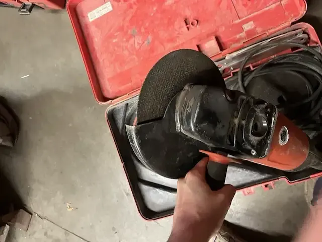 1 elektrische haakse slijper hilti dc 230-s - afbeelding 3 van  9