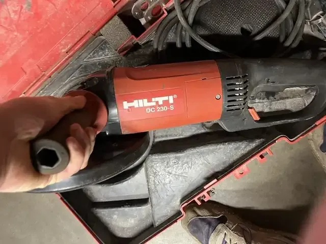 1 elektrische haakse slijper hilti dc 230-s - afbeelding 4 van  9