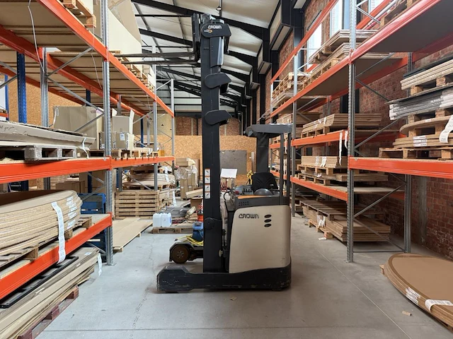 1 elektrische stapelaar crown esr 5000 series - afbeelding 4 van  19