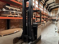 1 elektrische stapelaar crown esr 5000 series - afbeelding 17 van  19