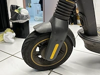 1 elektrische step ninebot - afbeelding 3 van  8