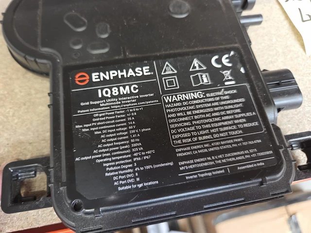 1 enphase micro inverter iq8mc - afbeelding 6 van  9