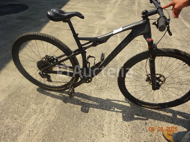 1 epic-fiets, donkergrijze kleur, derailleur, 10 versnellingen, schijfremmen voor en achter - afbeelding 1 van  6