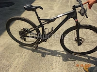1 epic-fiets, donkergrijze kleur, derailleur, 10 versnellingen, schijfremmen voor en achter - afbeelding 1 van  6
