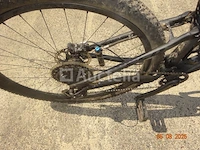 1 epic-fiets, donkergrijze kleur, derailleur, 10 versnellingen, schijfremmen voor en achter - afbeelding 4 van  6