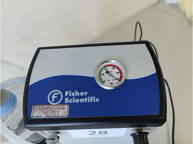 1 fisher scientific aspiratie machine 112037-06 (lab vacuum pomp) np: € 1000 - afbeelding 6 van  7