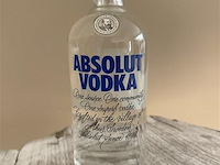 1 fles absolut vodka - afbeelding 1 van  1
