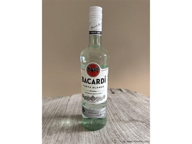 1 fles bacardi carta blanca 700ml - afbeelding 1 van  1